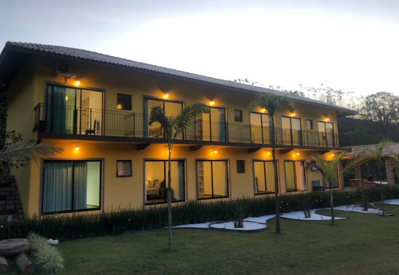 Espaço Casa Na Rocha Hotel São José dos Campos